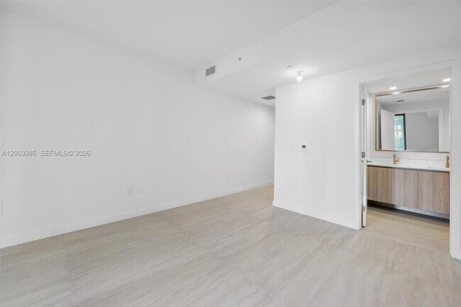 Building Photo - 77 SE 5th St