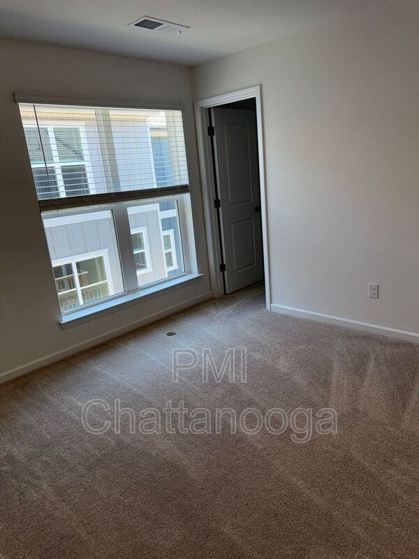 Building Photo - 244 Asbury Oak Ln