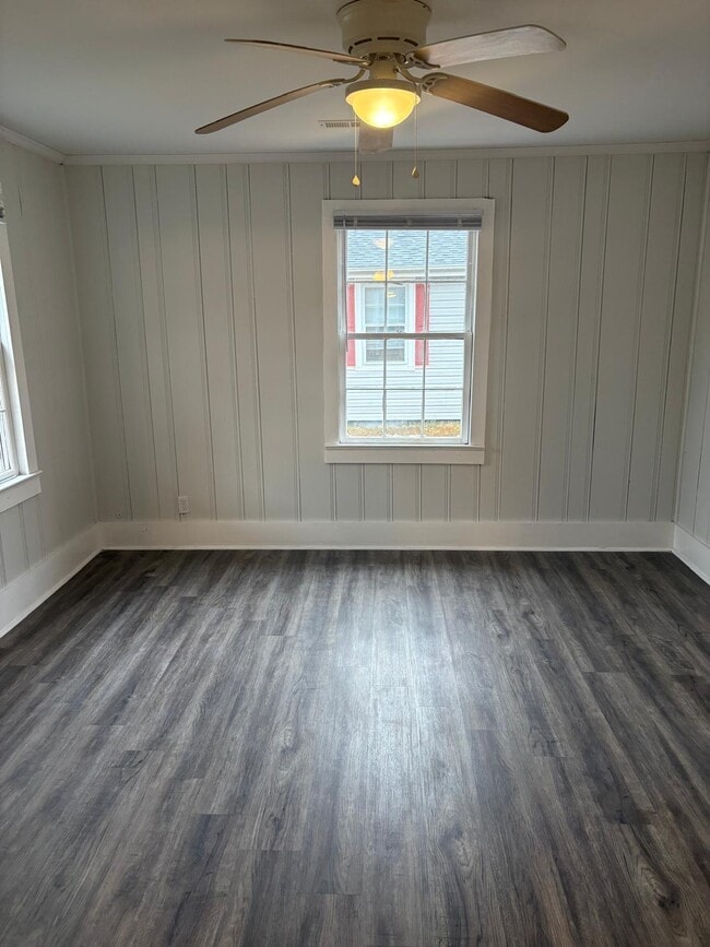 Building Photo - 4085 Porter St
