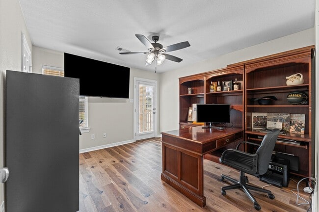 Building Photo - 18714 Walden Glen Cir