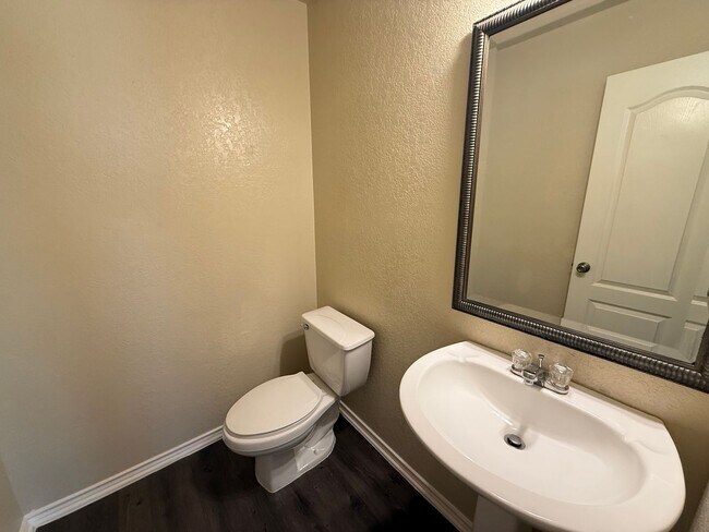 Building Photo - 11127 Vollmer Ln