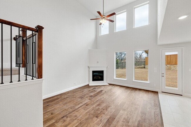 Building Photo - 310 Greystone Ct