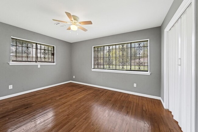 Building Photo - 8710 Bertwood St