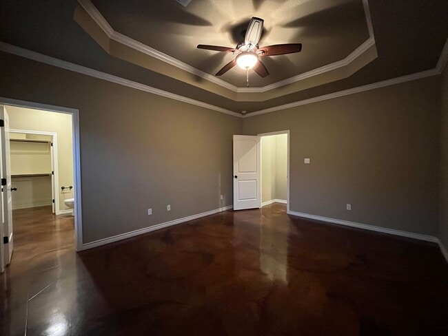 Building Photo - 3 Bedroom Single Family Home