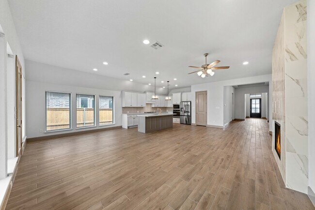 Building Photo - 316 Hulda Trl