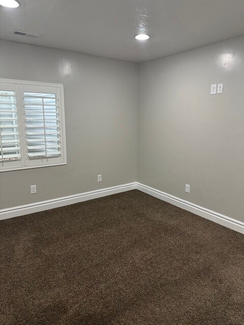 Building Photo - 892 W 2630 N