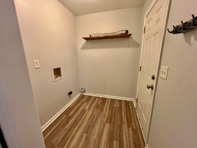 Building Photo - 113 Timber Ln