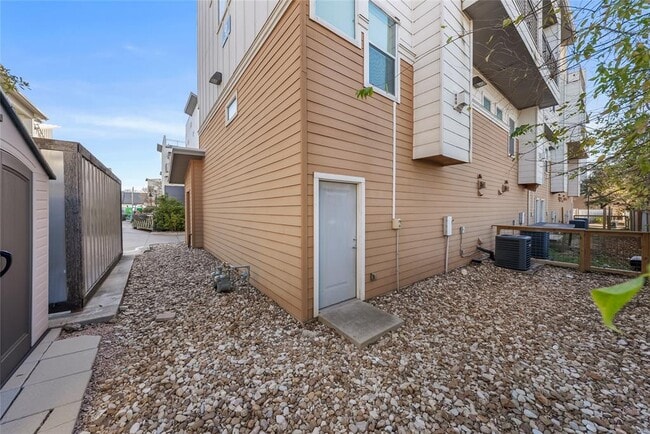 Building Photo - 2606 Wilson St