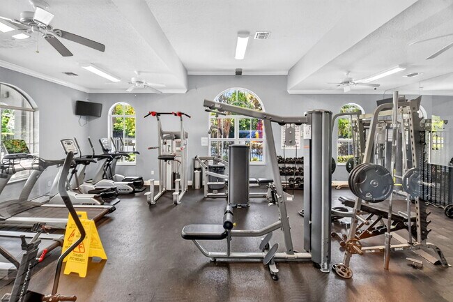 Building Photo - "Charming 2-Bed, 2-Bath Oasis in Riviera Beach – Your Perfect Retreat!"