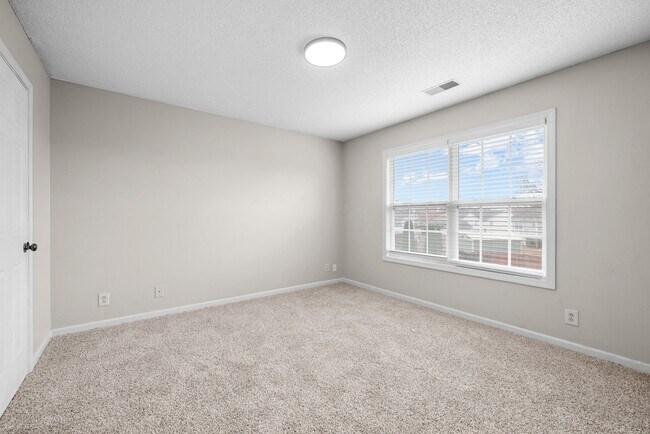 Building Photo - 1438 Addison Dr