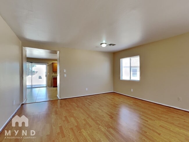 Building Photo - 12510 W Charter Oak Rd