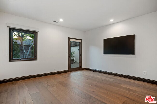 Building Photo - 4265 Denny Ave