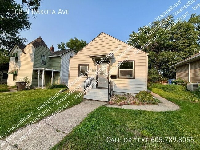 Primary Photo - 1108 N Dakota Ave