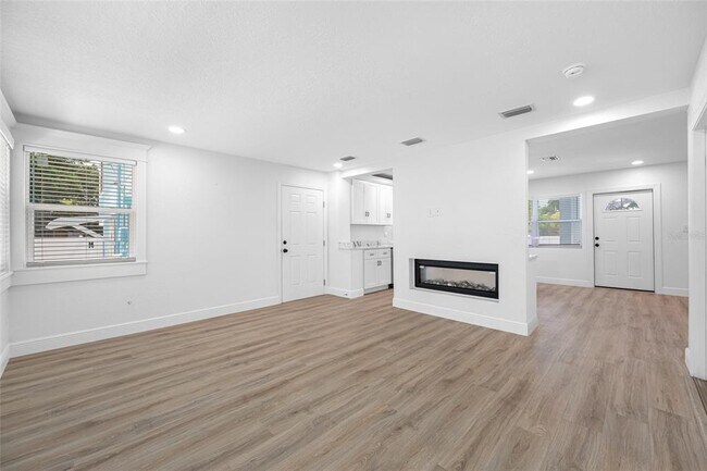 Building Photo - 255 37th St N