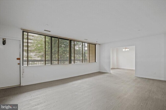 Building Photo - 3709 S George Mason Dr