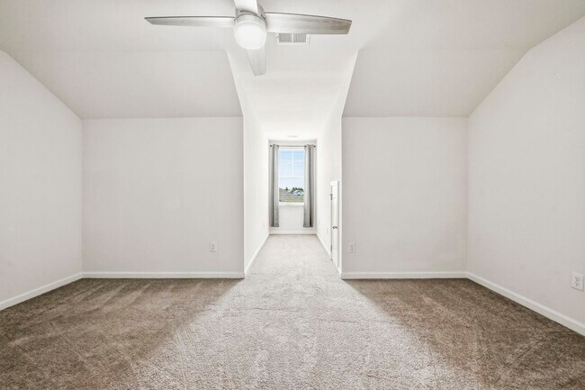 Building Photo - 3412 Bells Lk Cir