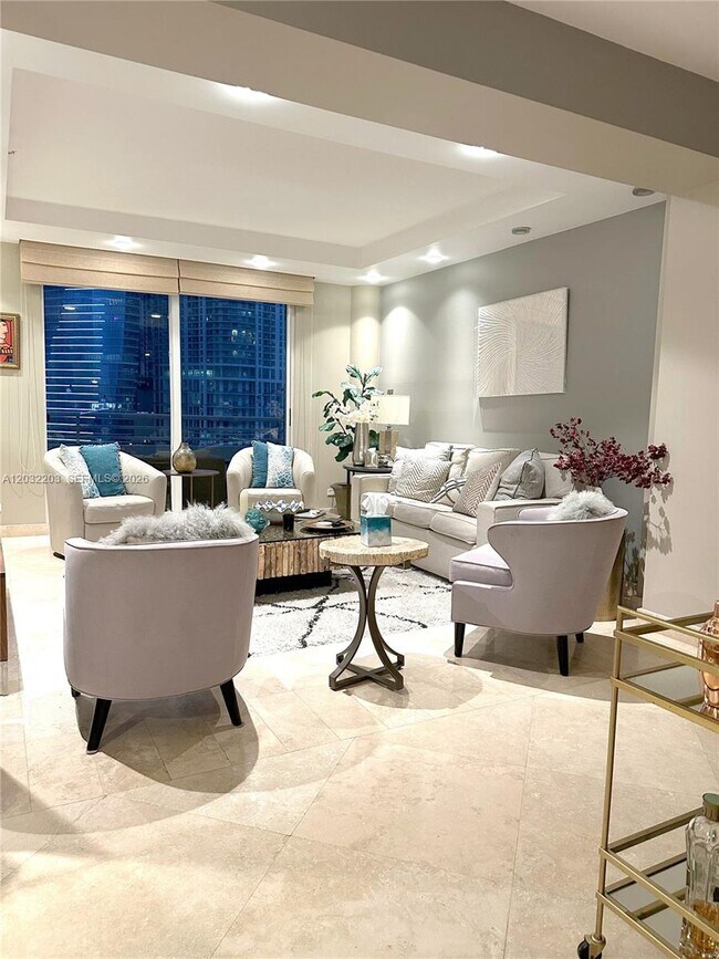 Building Photo - 888 Brickell Key Dr