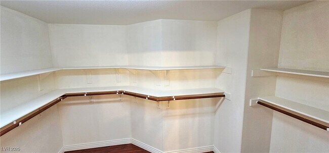 Building Photo - 5876 Capsicum Ct