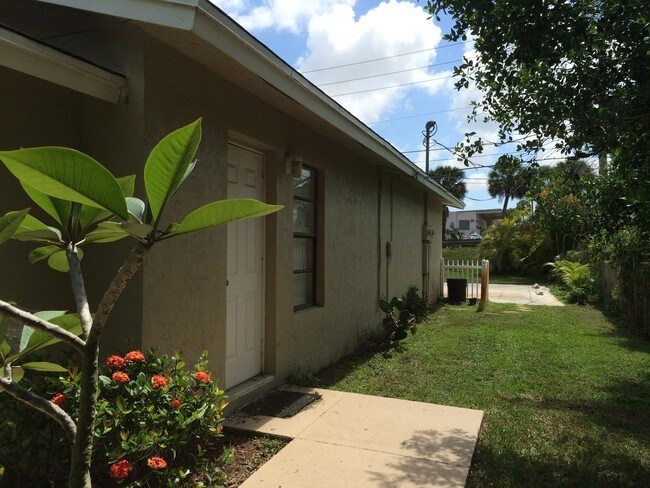 Building Photo - 1065 Skees Rd