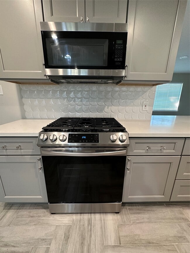 Building Photo - 1701 Buchanan St