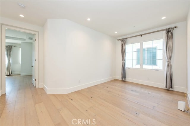 Building Photo - 108 Statura