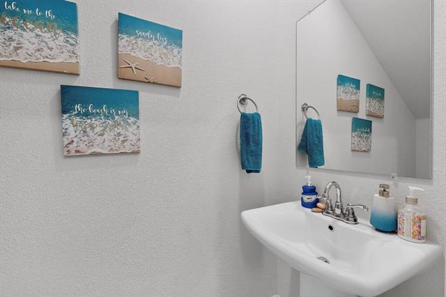 Building Photo - 504 Conestoga Pass