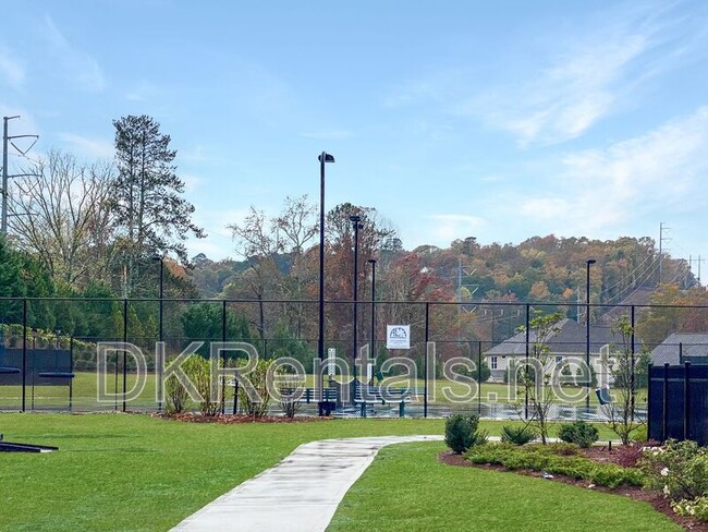 Building Photo - 2650 Quarterdeck Dr