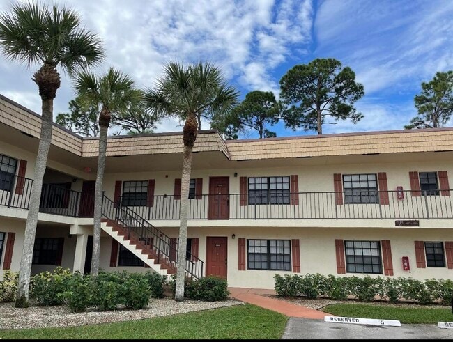 Primary Photo - 4285 Oak Terrace Dr