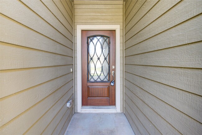 Building Photo - 5419 Silver Ledge Dr