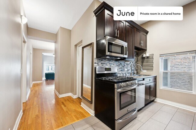Building Photo - Private bedroom in 3 bed/1 bath Home