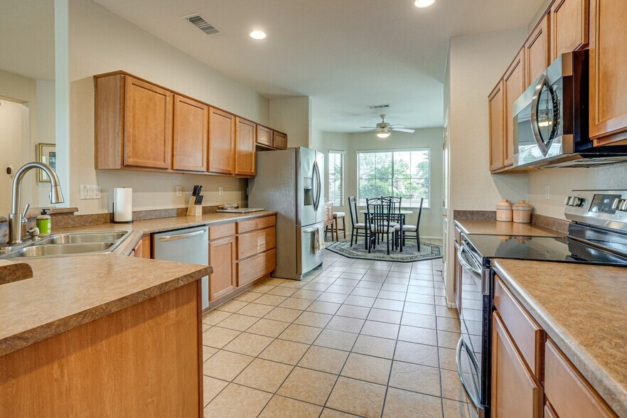 Building Photo - 19326 N Tallowood Way