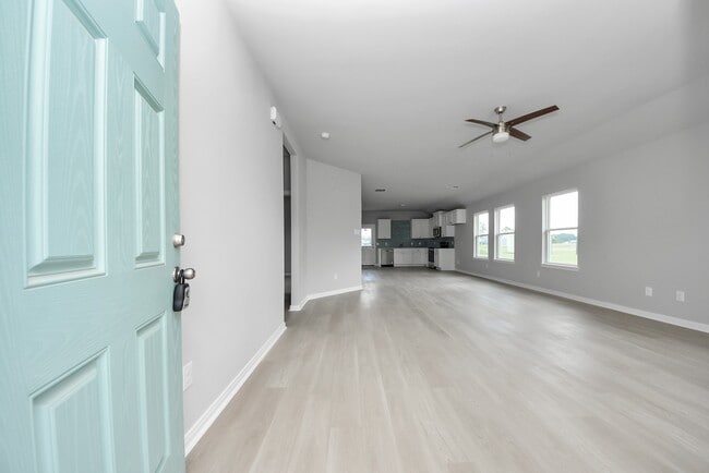 Building Photo - 1105 W Bayshore Dr