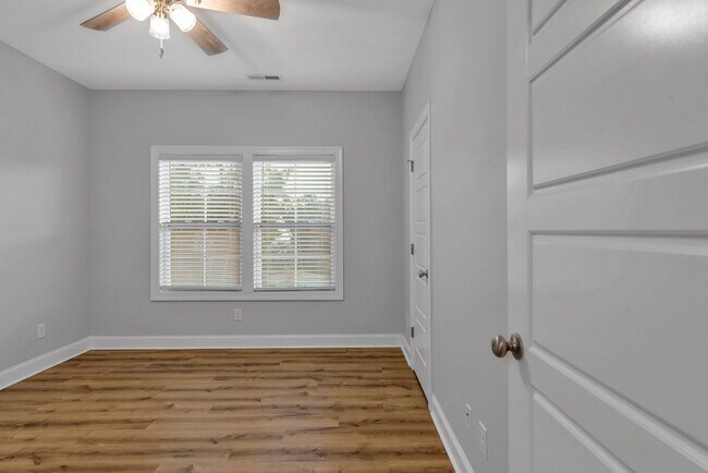 Building Photo - 707 Riva Ridge Rd