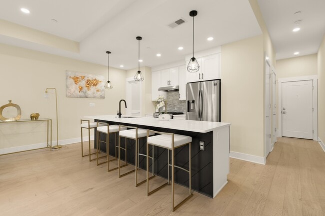 Building Photo - 822 Kennedy St NW