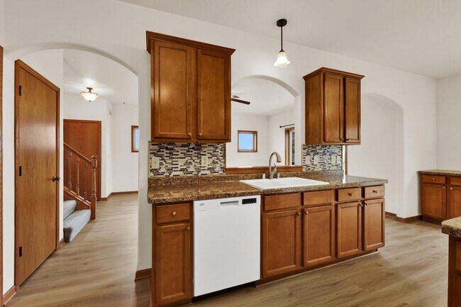 Building Photo - 407 Century Oak Dr