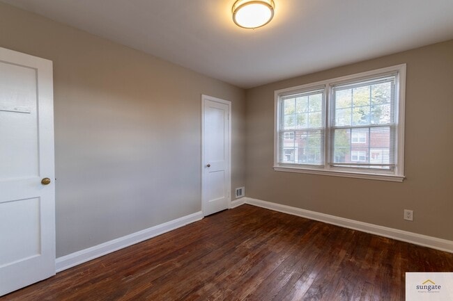 Building Photo - 5632 Pioneer Dr