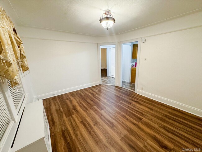 Building Photo - 109-35 96th St