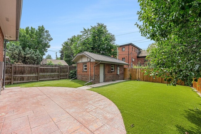 Building Photo - Updated Craftsman Bungalow in Congress Par...