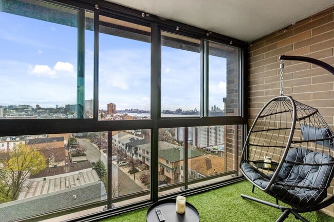 Building Photo - 9060 Palisade Ave