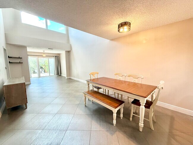 Building Photo - 9190 Boca Gardens Pkwy