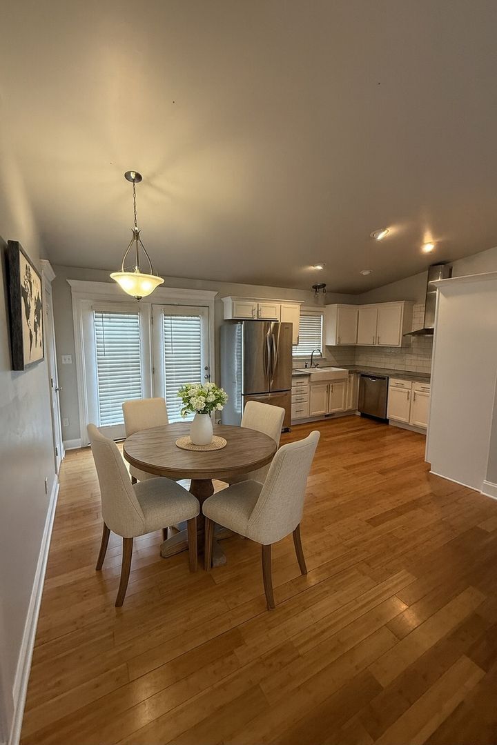 Building Photo - 543 Becks Church Rd