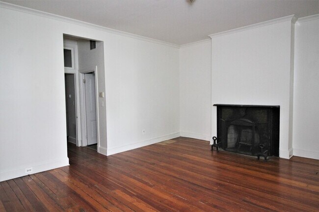 Building Photo - 1513 Bolton St