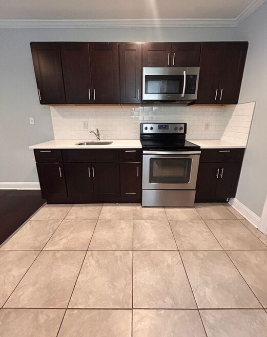 Building Photo - 6223 Hazel Ave