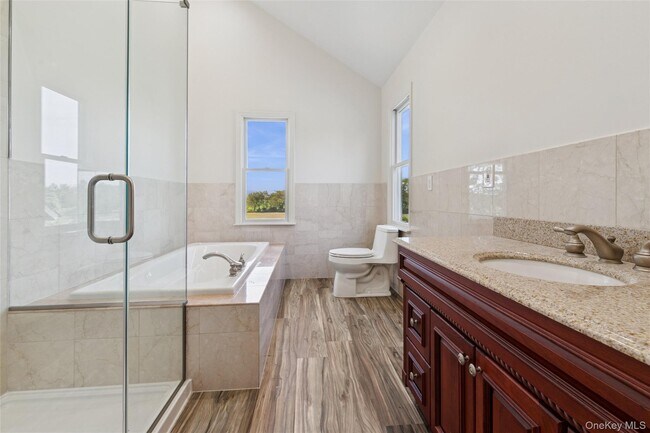 Building Photo - 335 Herricks Ln