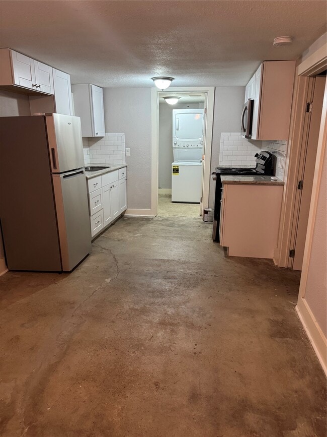 Building Photo - 4601 Hain St