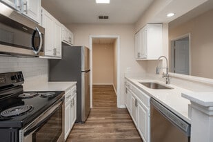 Interior Photo - Summerfield Apartments