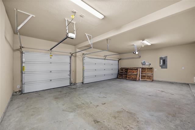 Building Photo - 6833 San Antonio Dr