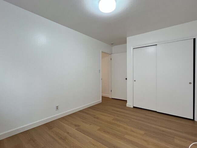 Building Photo - Updated Three Bedroom Napa Home