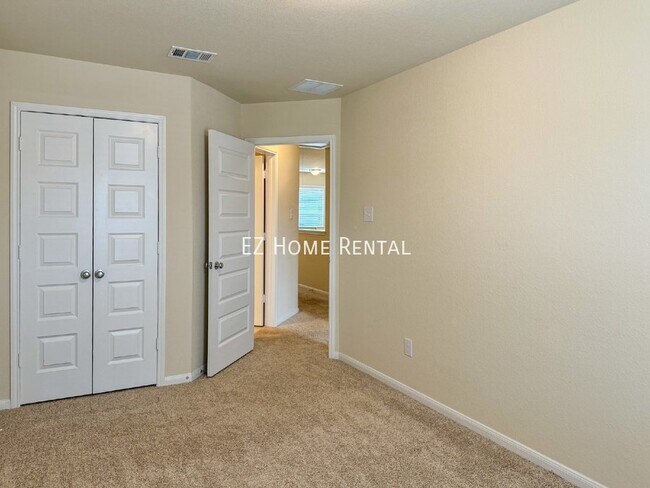 Building Photo - 5541 Evanston Ln