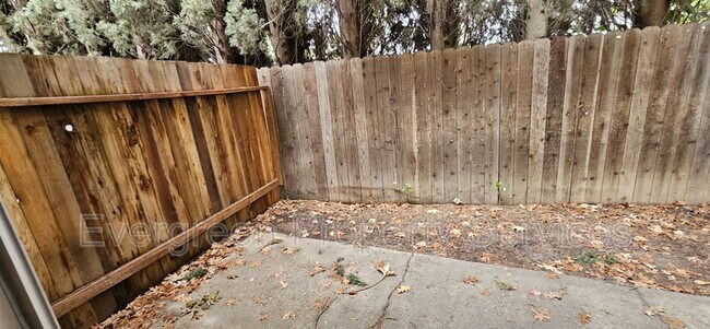 Building Photo - 5787 Haskell Ave